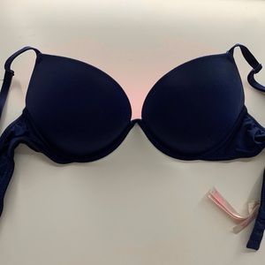 Victoria’s Secret PINK wear everywhere super push-up bra